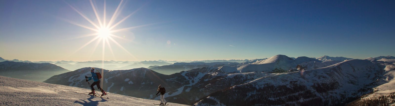 Herrliches Bergpanorama bei der Nockberge-Trail Skidurchquerung